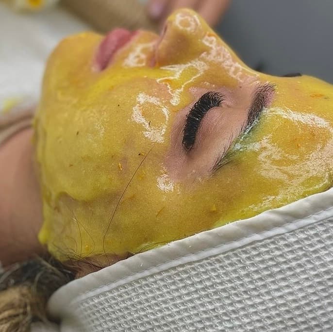 Arany ragyogásfokozó arckezelés